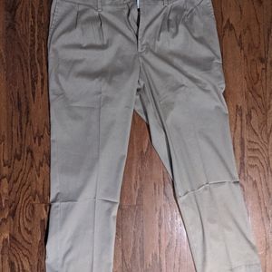 Dockers men's classic fit easy Khali pants